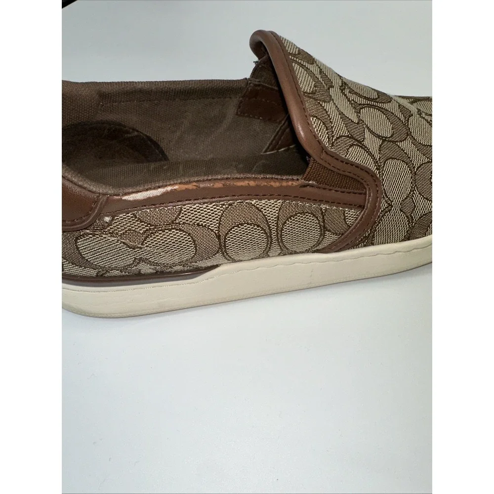 COACH Wells Ladies Slip on Sneaker 9.5B Khaki Saddle Trim Signature Jacquard - Picture 7 of 10